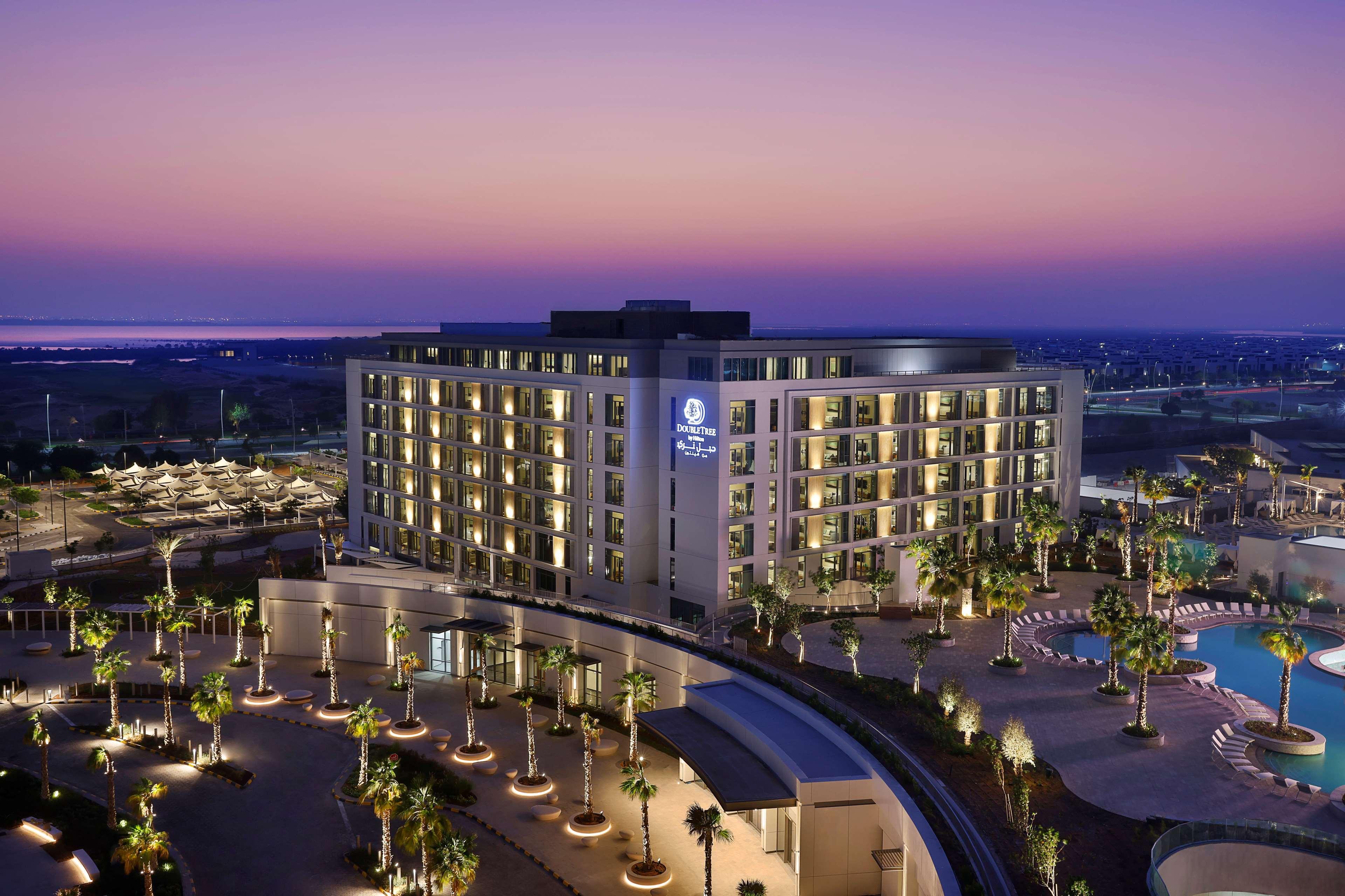 Doubletree By Hilton Abu Dhabi Yas Island Residences Exteriör bild